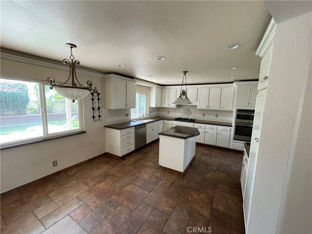 Upland, CA 91784,1330 Fuchsia
