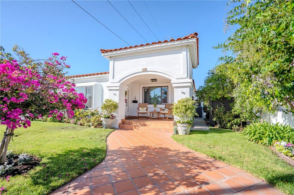 Hawthorne, CA 90250,5039 W 134th ST