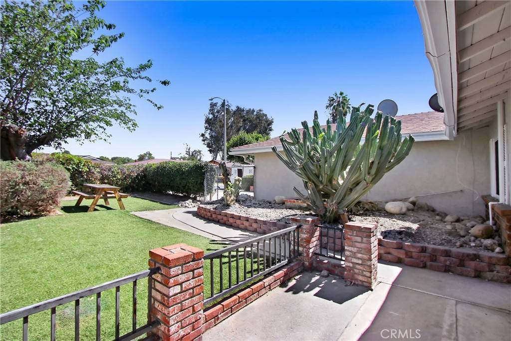 Hemet, CA 92543,605 S Franklin