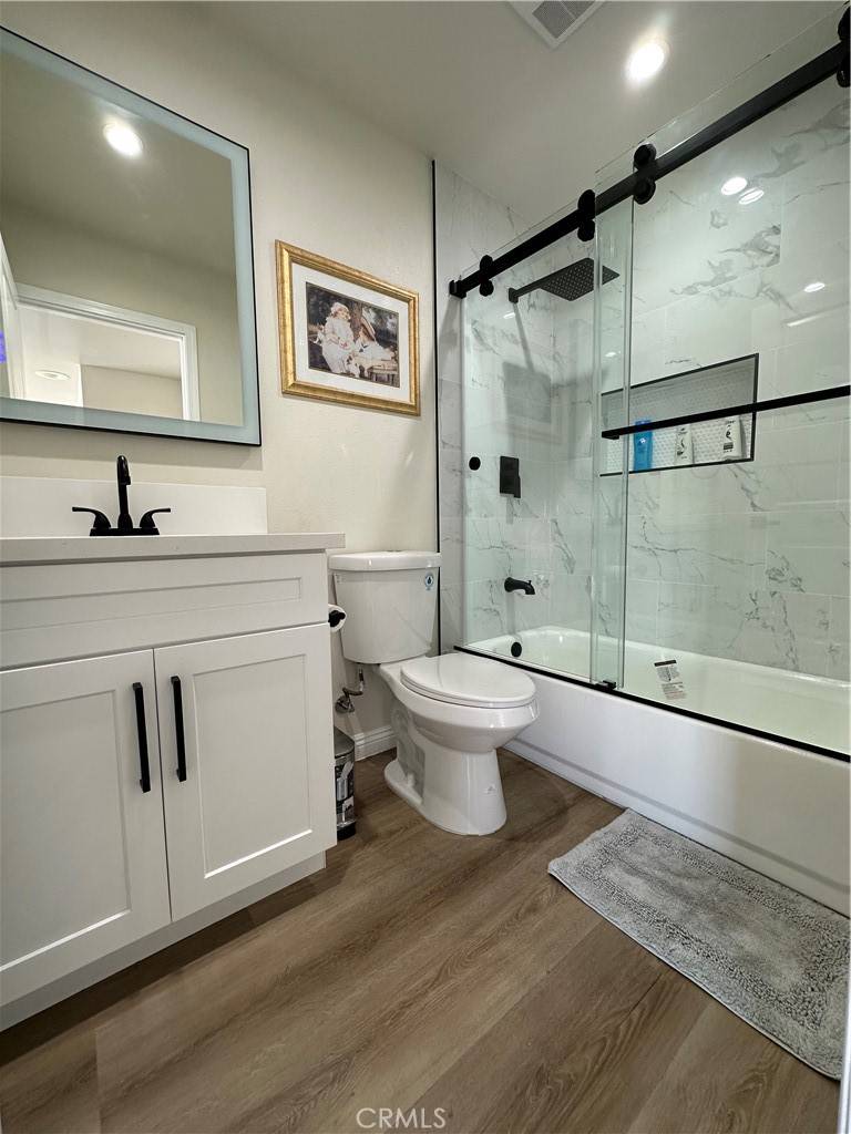 Inglewood, CA 90305,2207 W 78th