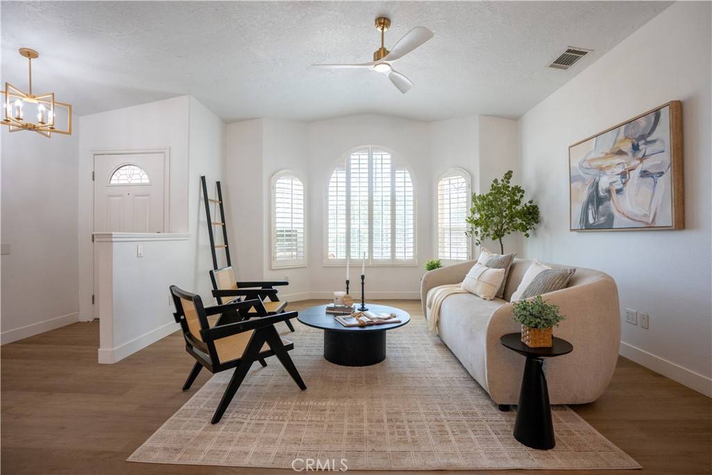Oak Hills, CA 92344,7122 aster RD