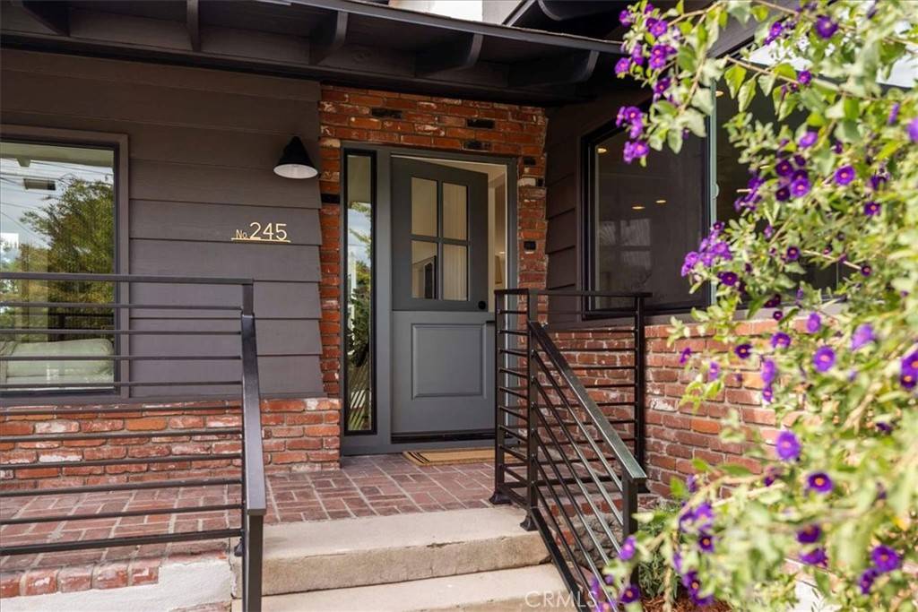 Sierra Madre, CA 91024,245 W Laurel