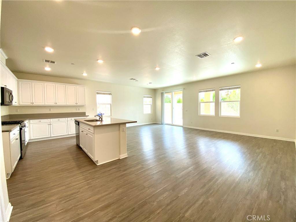 Ontario, CA 91762,4733 S Rogers WAY