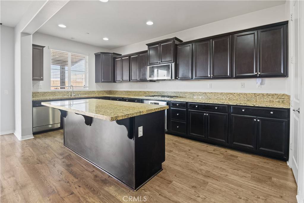 Eastvale, CA 92880,13289 Cadenza Dr