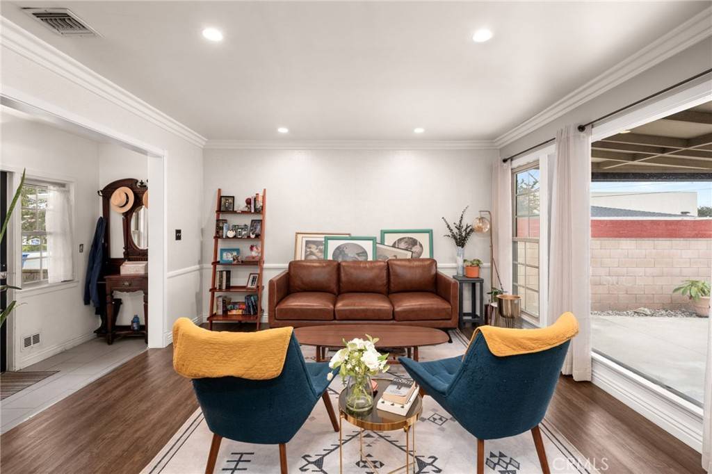 Whittier, CA 90605,8641 Strub AVE