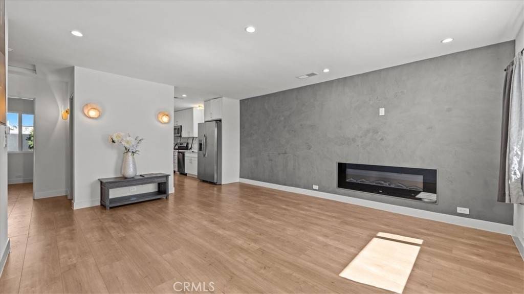 Hawthorne, CA 90250,4731 W El Segundo