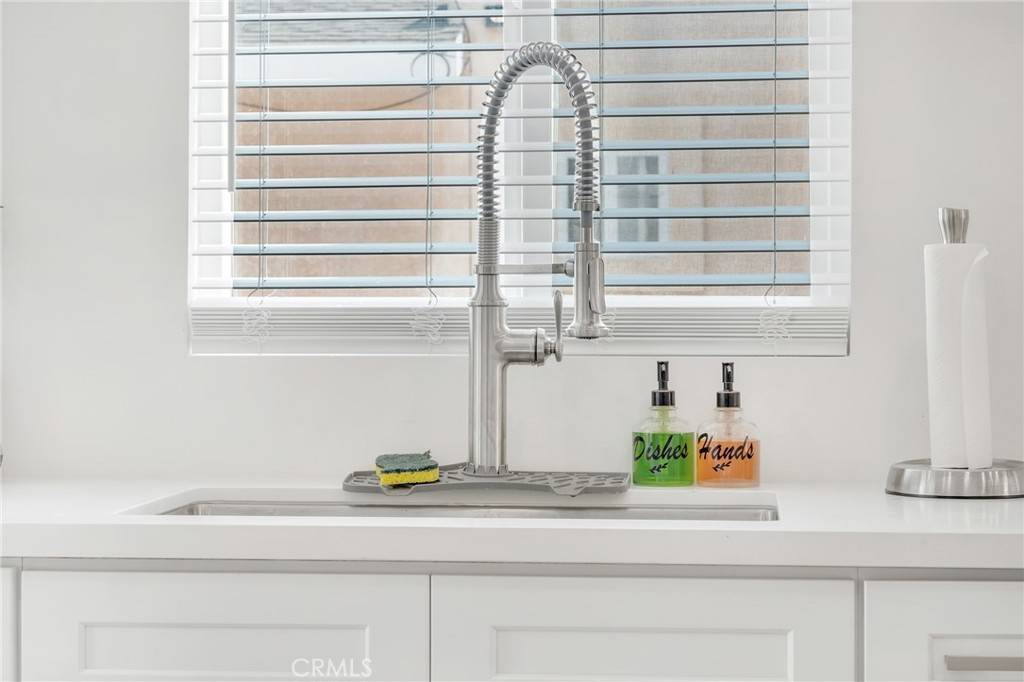 Los Angeles, CA 90043,5814 7th AVE