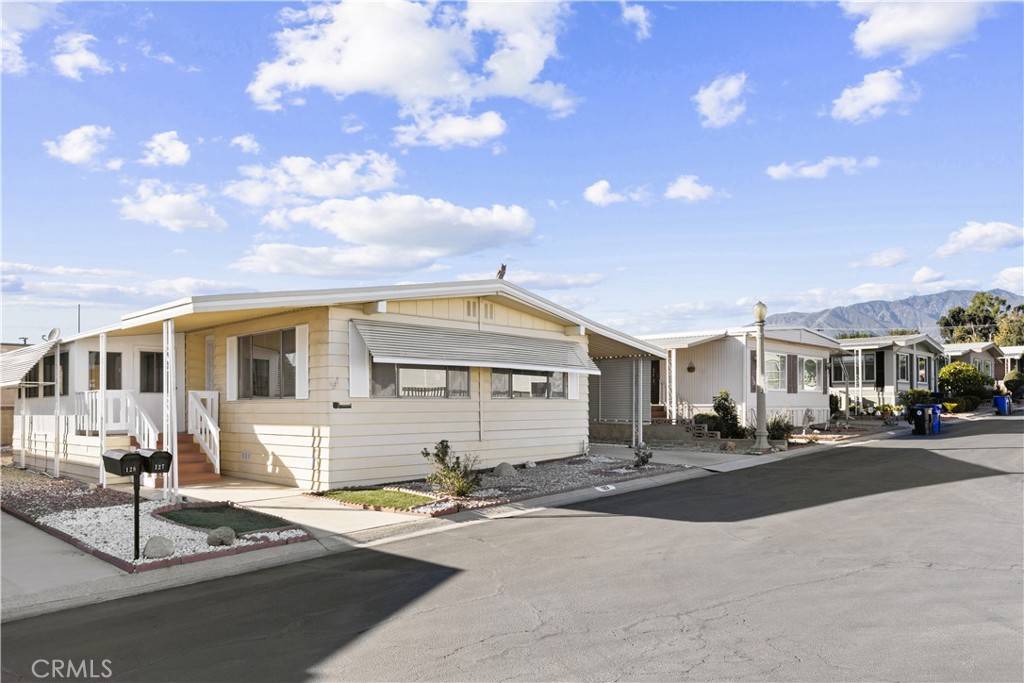 Upland, CA 91786,1400 W 13th st # 127