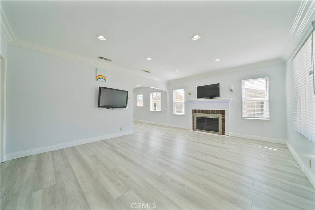 Alhambra, CA 91801,204 Elm #A