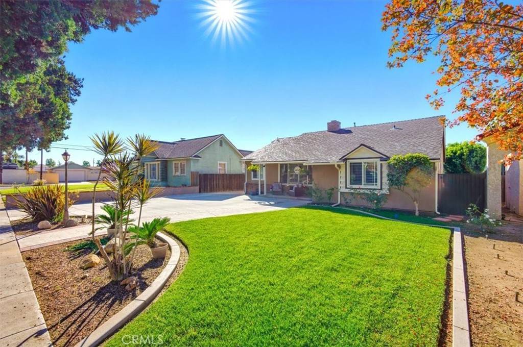 Ontario, CA 91764,224 E La Deney