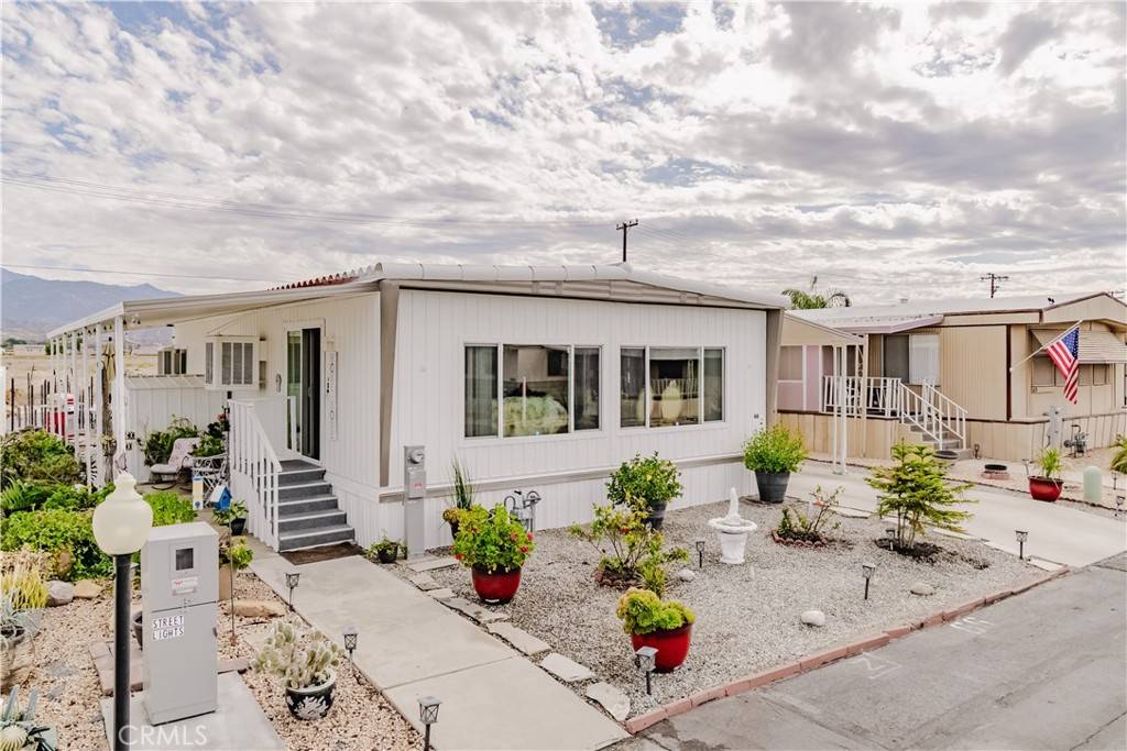 San Jacinto, CA 92583,655 E Main Street #66