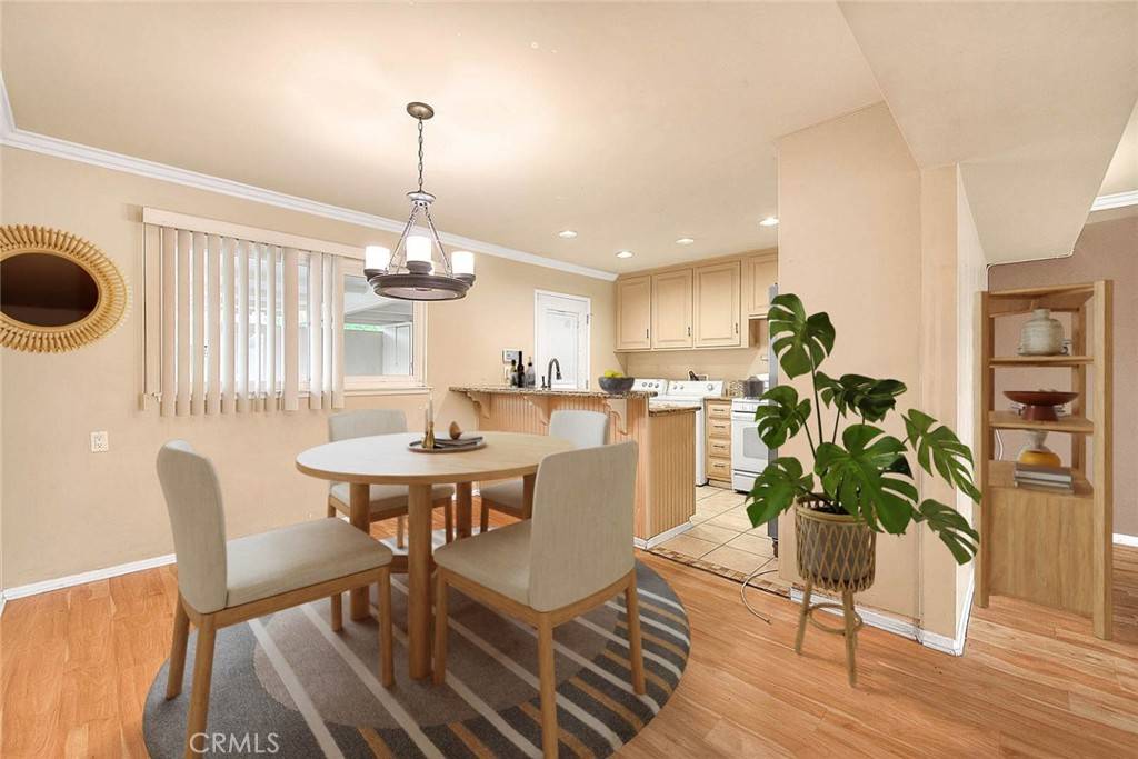 Claremont, CA 91711,633 S Indian Hill #C