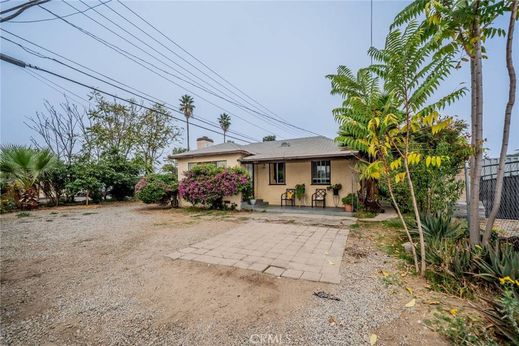 Fontana, CA 92335,13512 Blvd Arrow