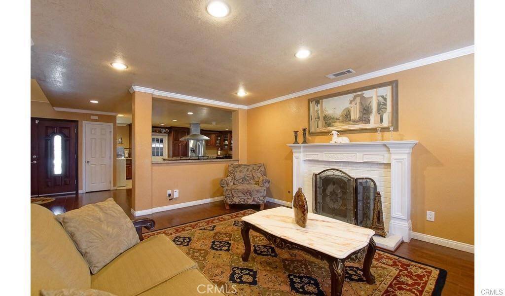 Chino, CA 91710,4965 Independence ST