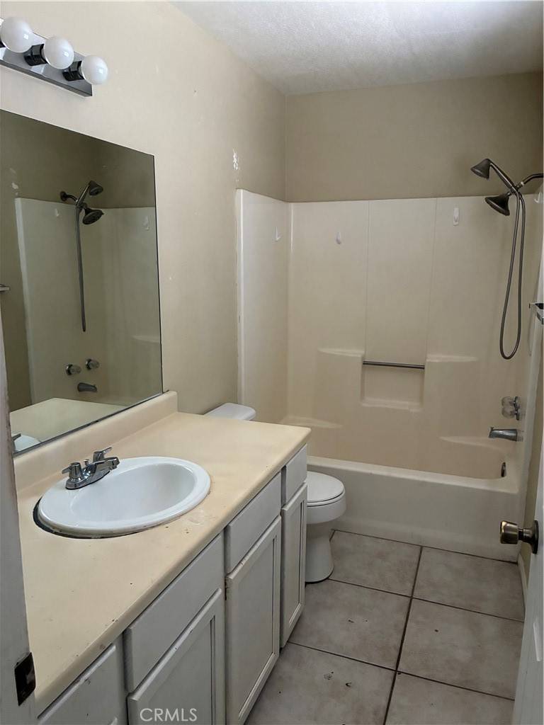 Apple Valley, CA 92307,14179 Quinnault