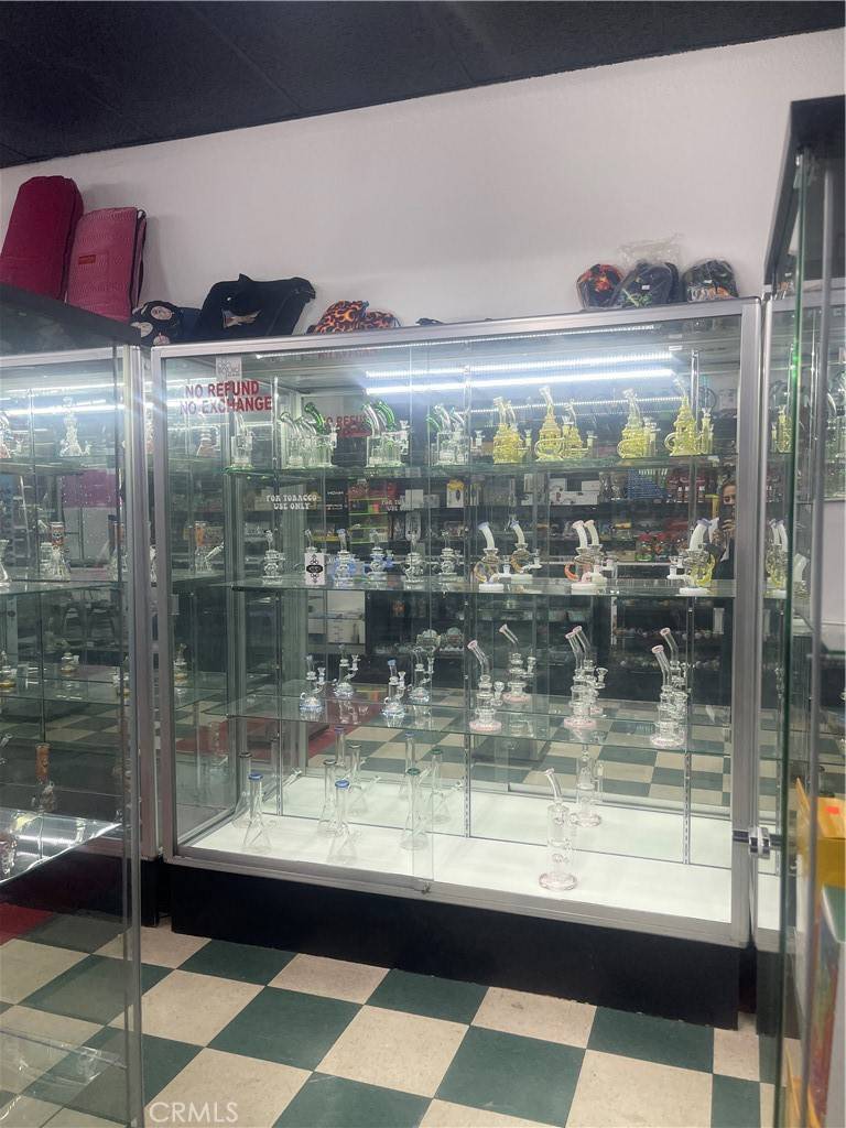 California City, CA 93505,8056 CALIFORNIA CITY BLVD