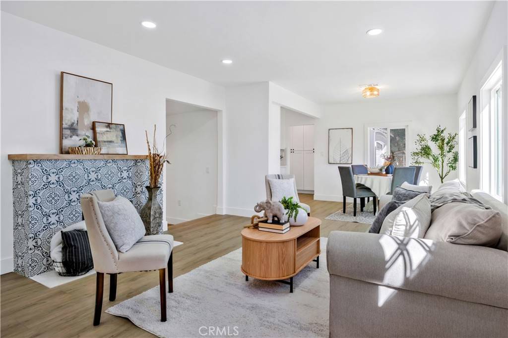 Riverside, CA 92504,8681 California