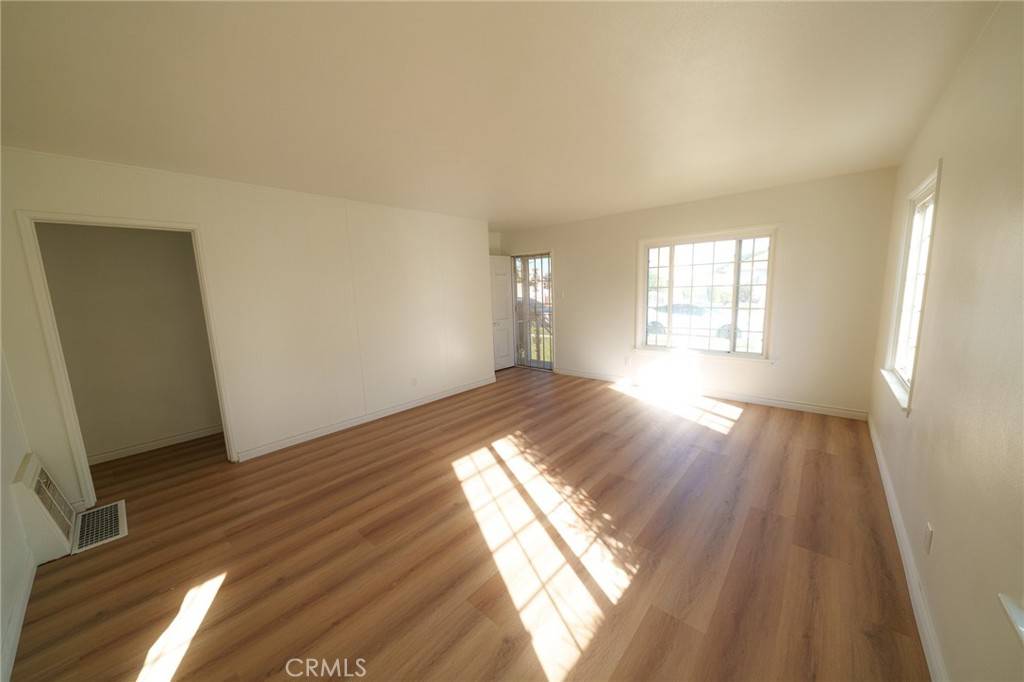 Compton, CA 90221,1908 E Orchard