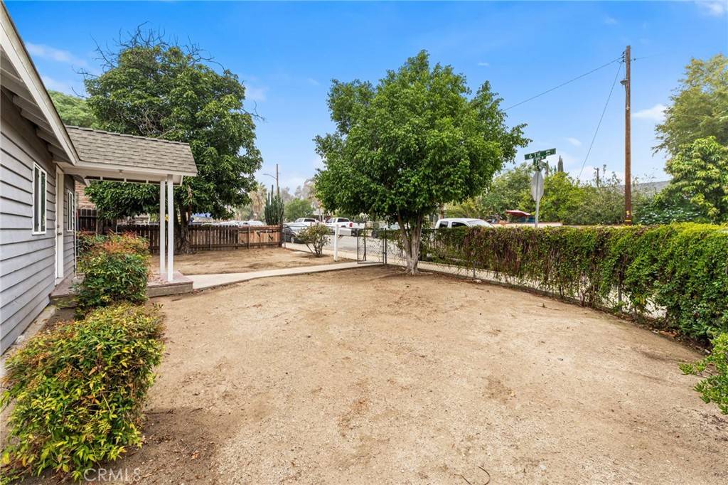 Upland, CA 91786,609 N 6th AVE