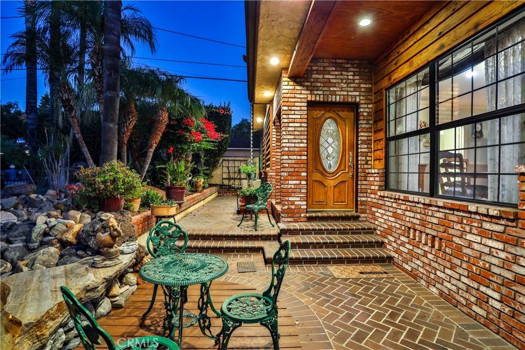 Claremont, CA 91711,436 Oakdale