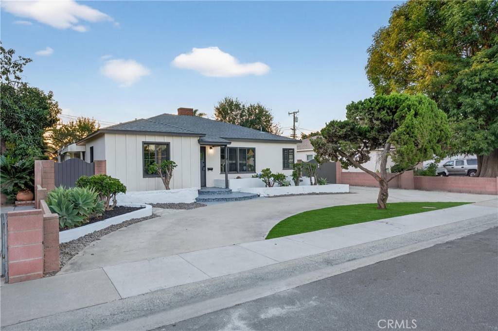 Anaheim, CA 92805,509 N Buttonwood ST