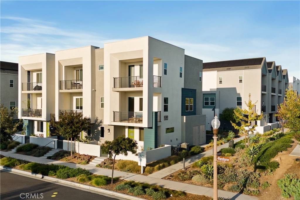 Irvine, CA 92618,112 Restore