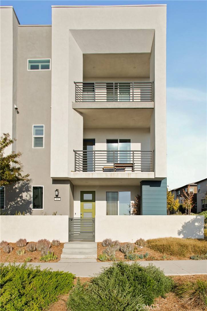 Irvine, CA 92618,112 Restore