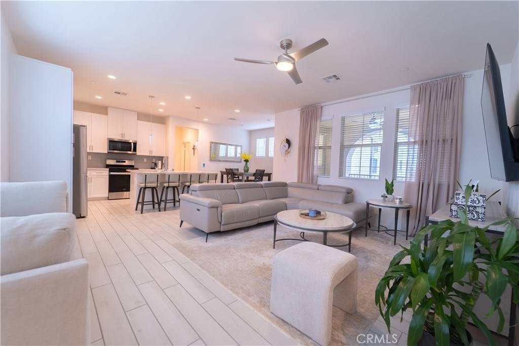 Fontana, CA 92336,16040 Parkhouse DR #1