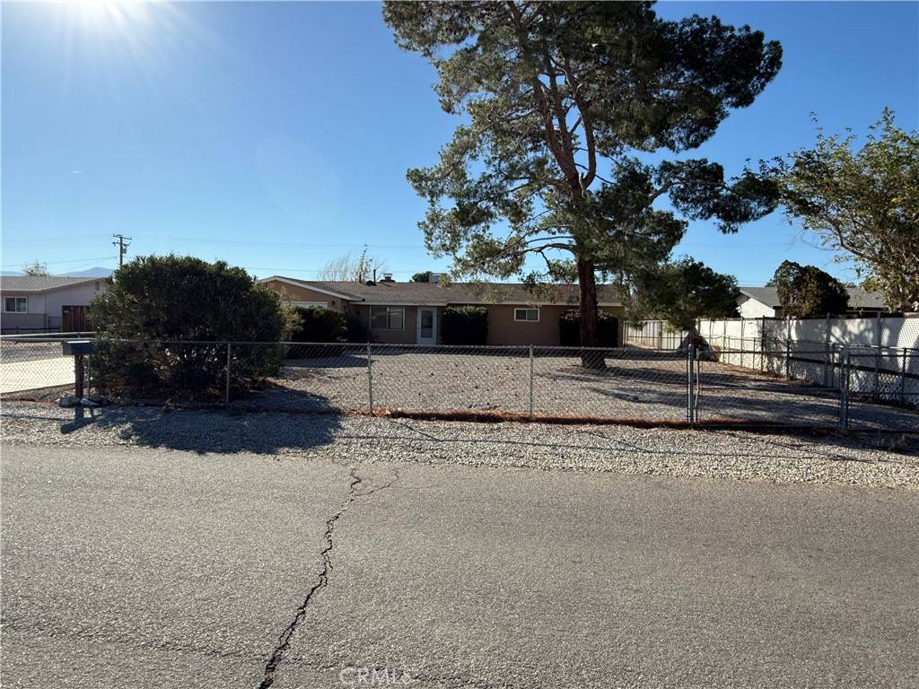 Apple Valley, CA 92308,22745 Anoka RD