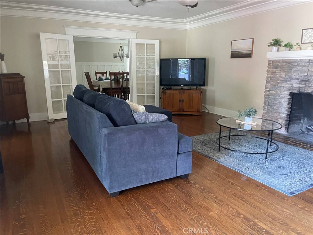 Claremont, CA 91711,596 E Arrow HWY