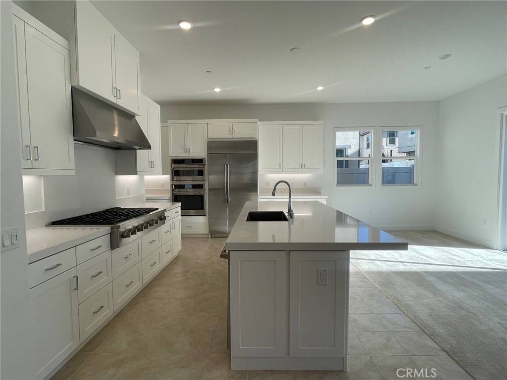 Hacienda Heights, CA 91745,1184 Silver wood WAY