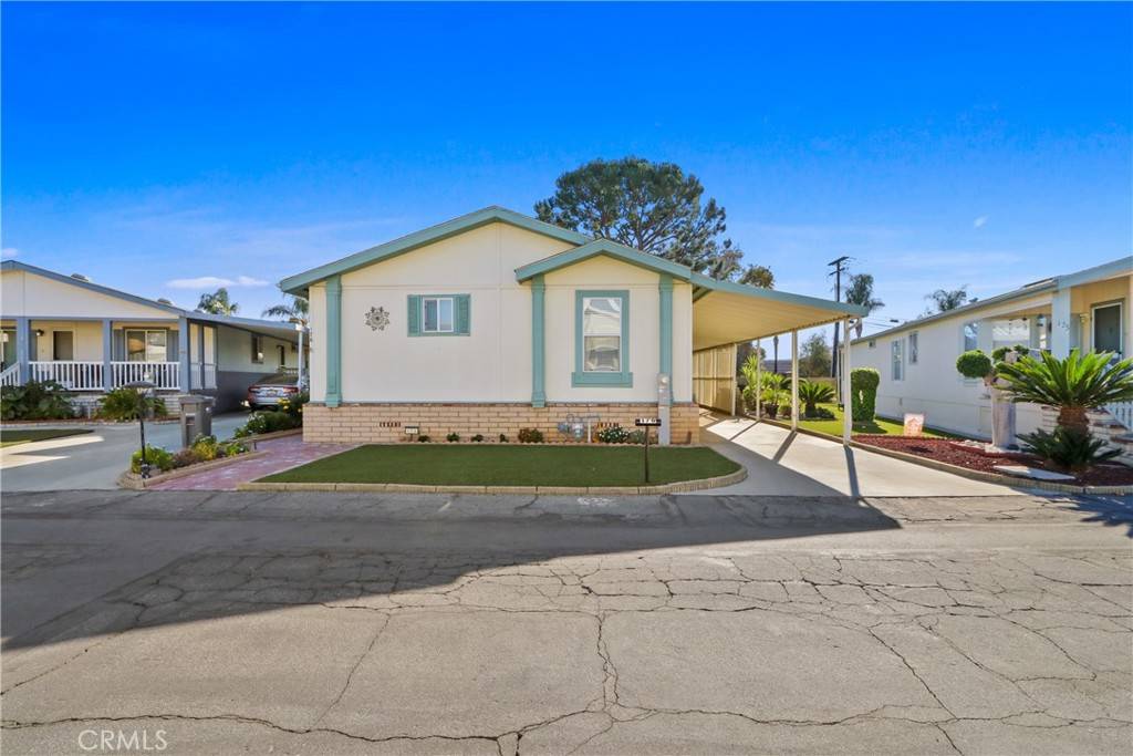 La Verne, CA 91750,3530 Damien #176