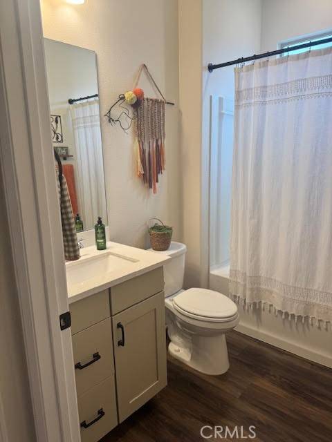 Corona, CA 92883,11145 Fourleaf CT