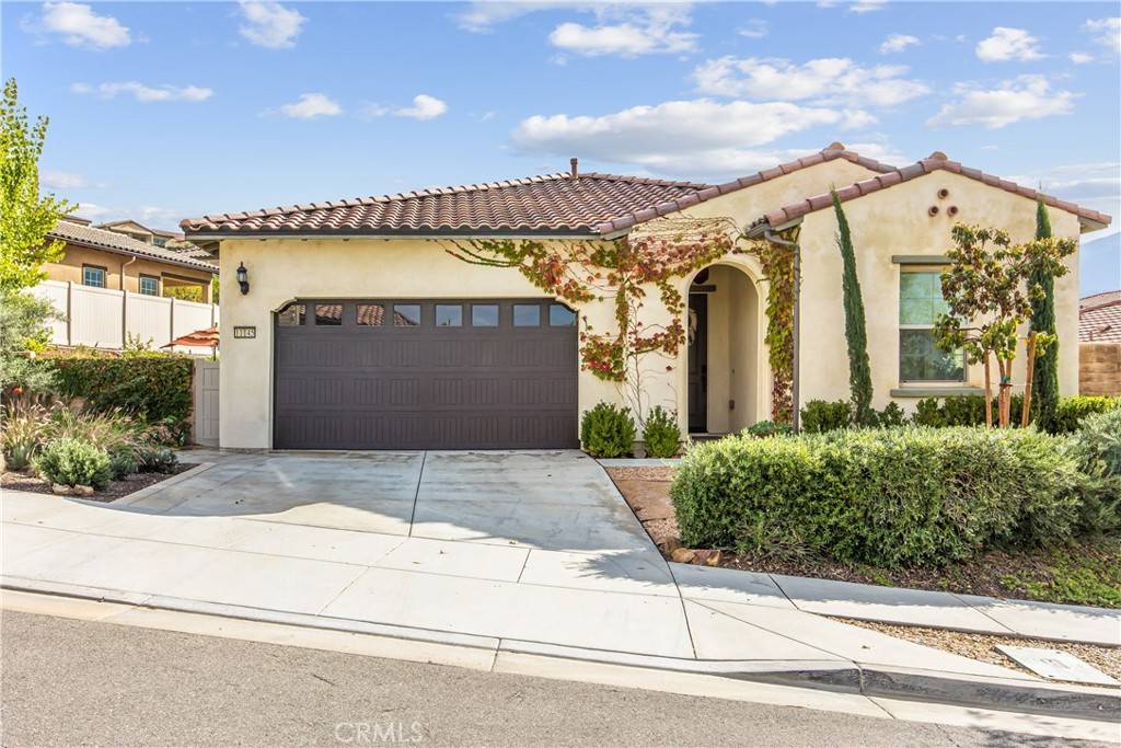 Corona, CA 92883,11145 Fourleaf CT