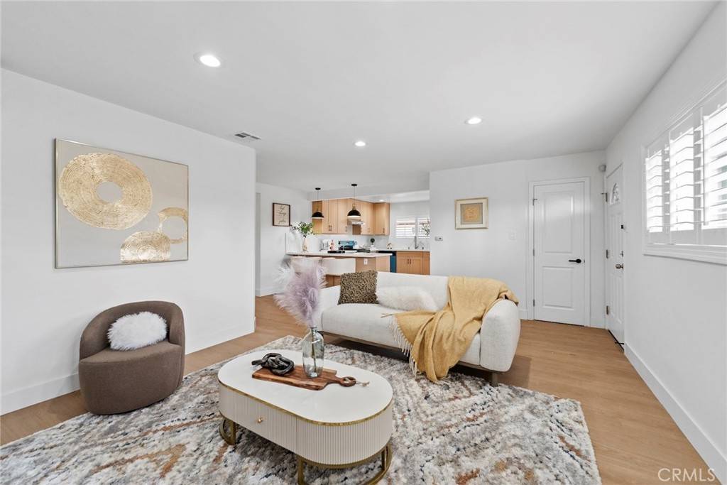 Monrovia, CA 91016,401 E Cherry