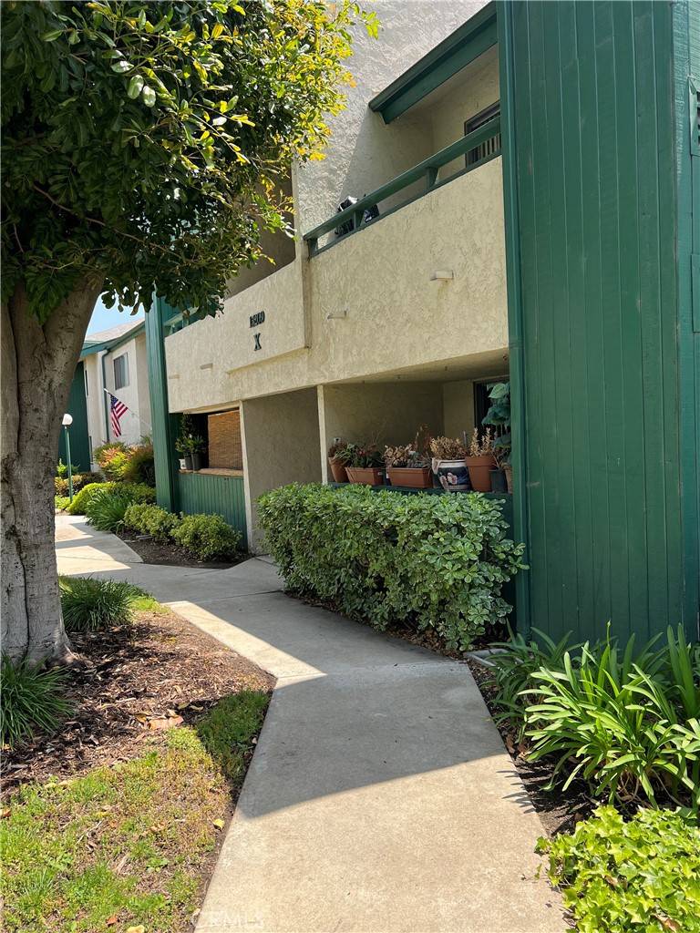 La Mirada, CA 90638,15209 Santa Gertrudes AVE #X211