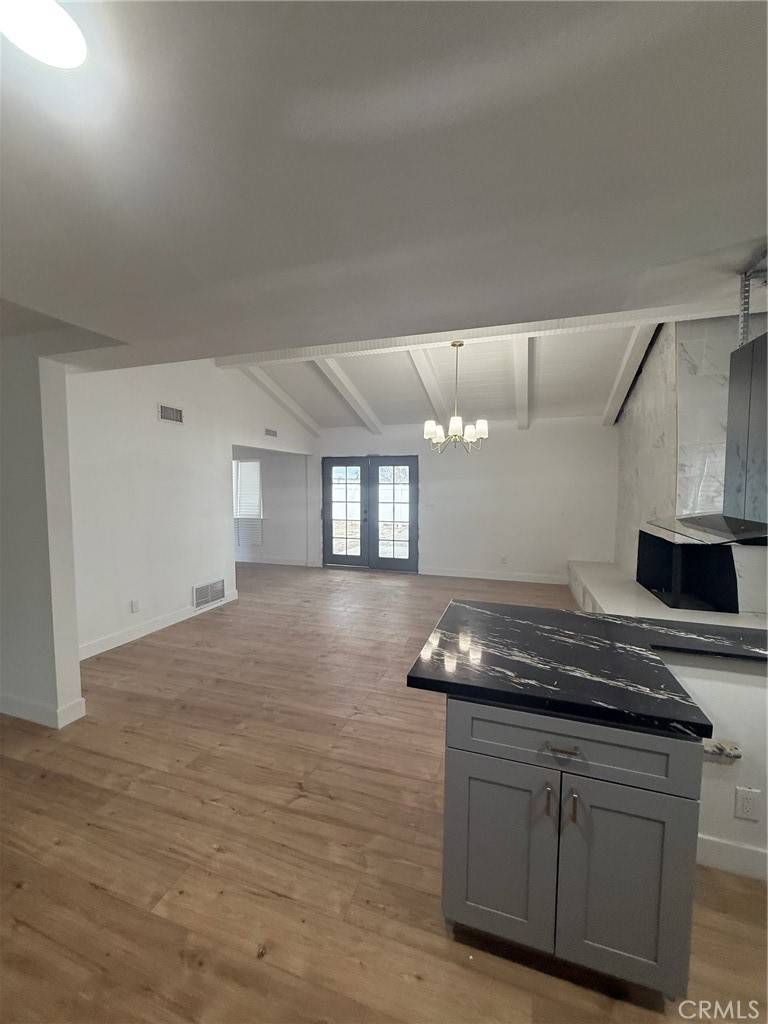 Rialto, CA 92376,1423 N Terrace RD