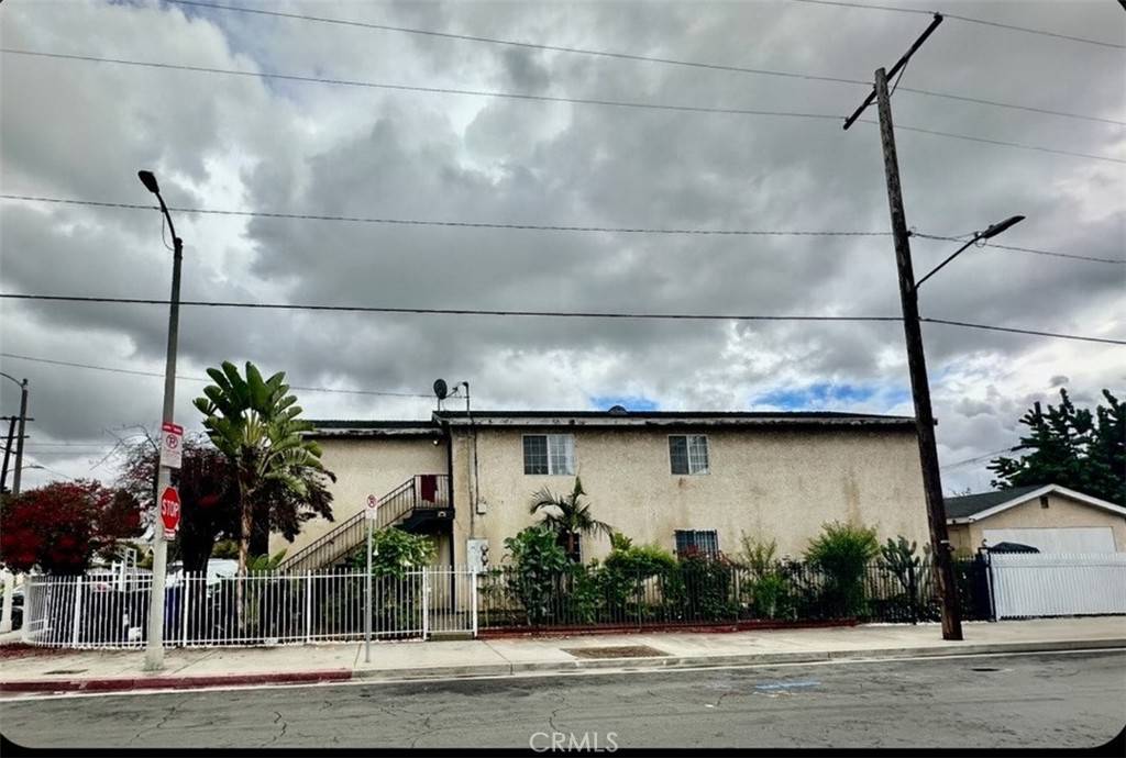 Los Angeles, CA 90037,342 W 56th