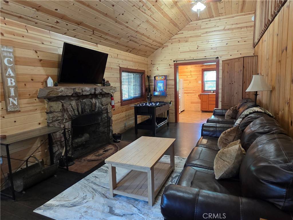 Big Bear Lake, CA 92315,344 Edgemoor