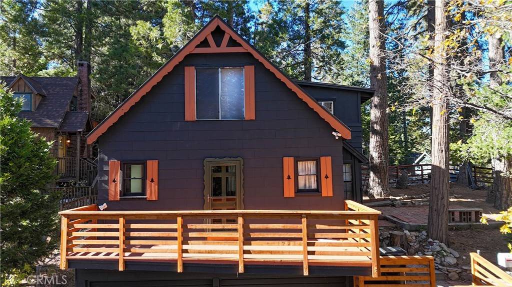 Twin Peaks, CA 92391,610 Clubhouse