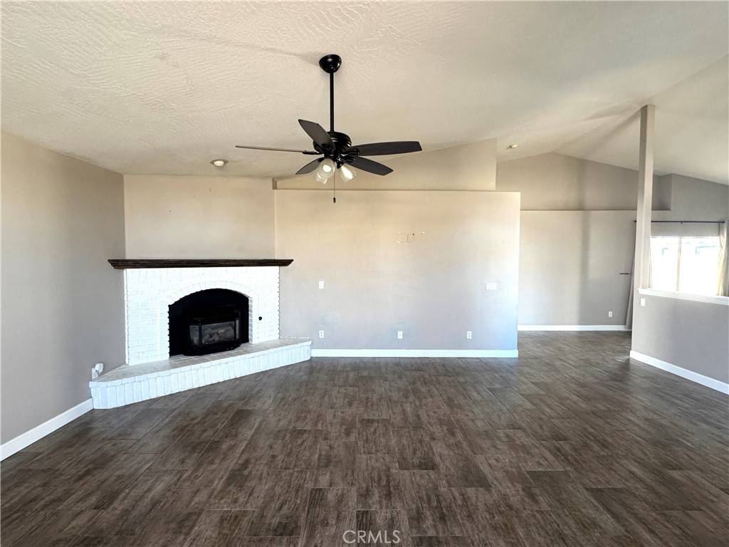 Victorville, CA 92395,12900 Briarcliff DR