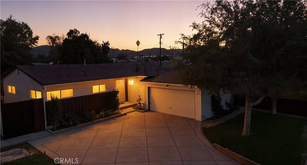 Arleta, CA 91331,9106 Lev AVE