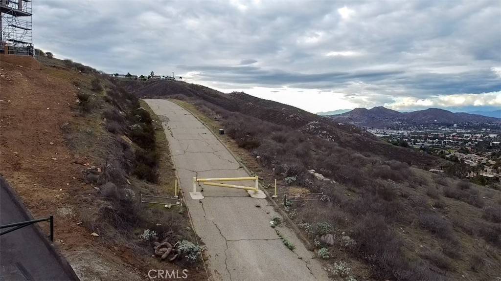 Riverside, CA 92503,0 Summer Springs