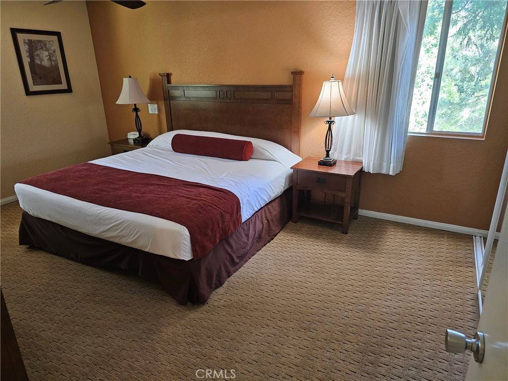 Lake Arrowhead, CA 92352,324 Canyon Crest