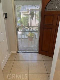 Bellflower, CA 90706,9917 Van Ruiten