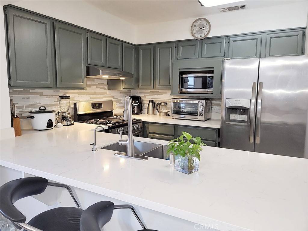 Downey, CA 90241,10409 Birchdale AVE