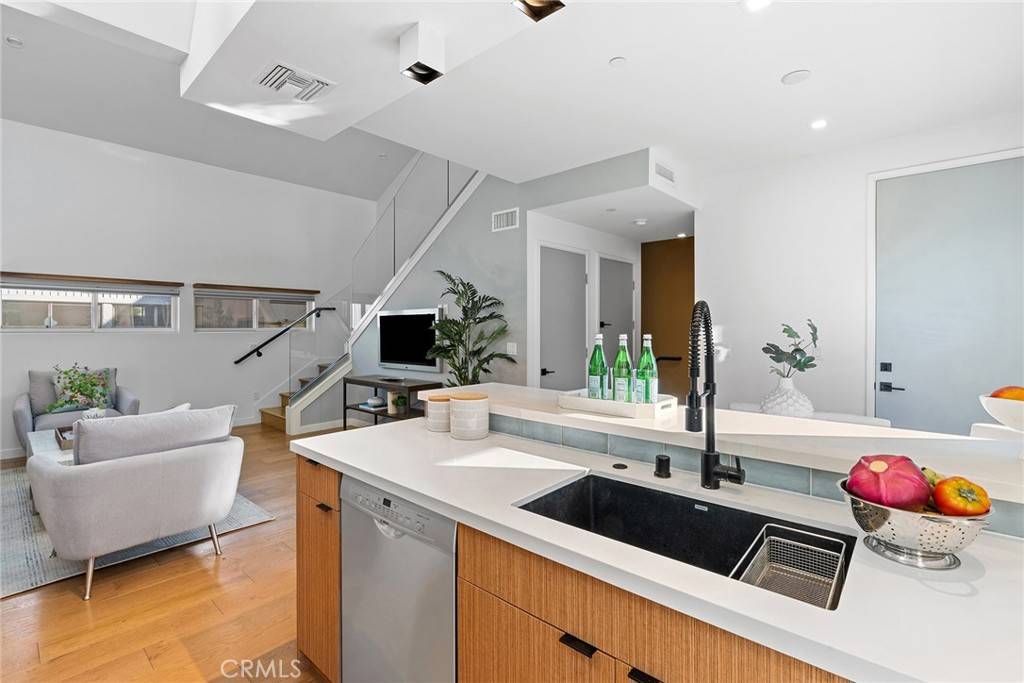 Glendale, CA 91204,532 W Elk Ave