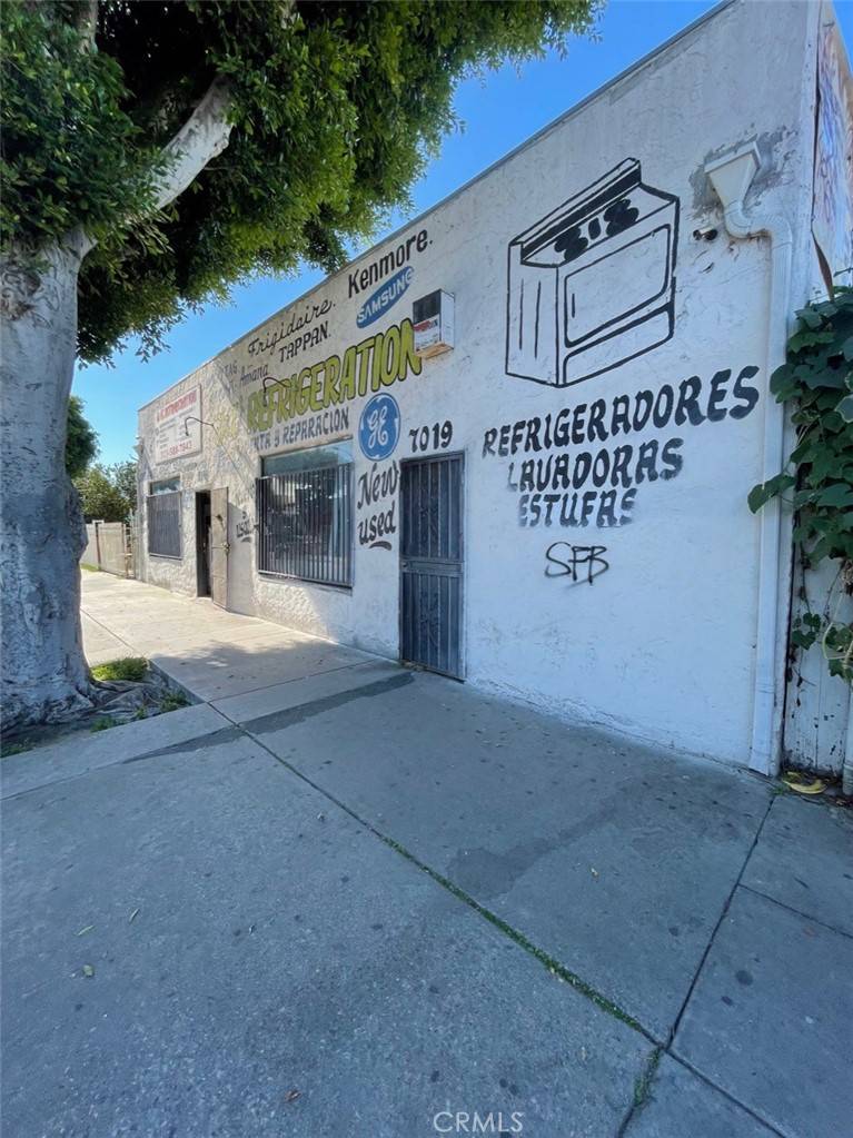 Los Angeles, CA 90001,7019 Compton AVE