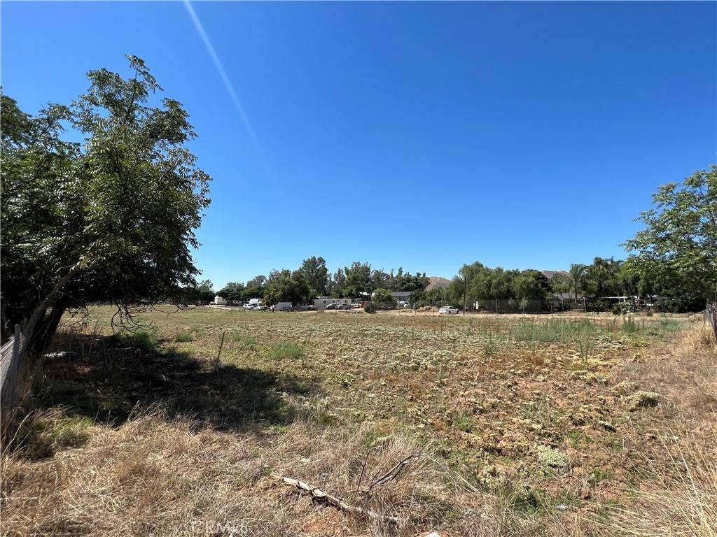 Perris, CA 92570,0 Ellis