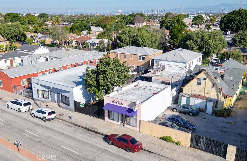 South Gate, CA 90280,3029 Tweedy BLVD